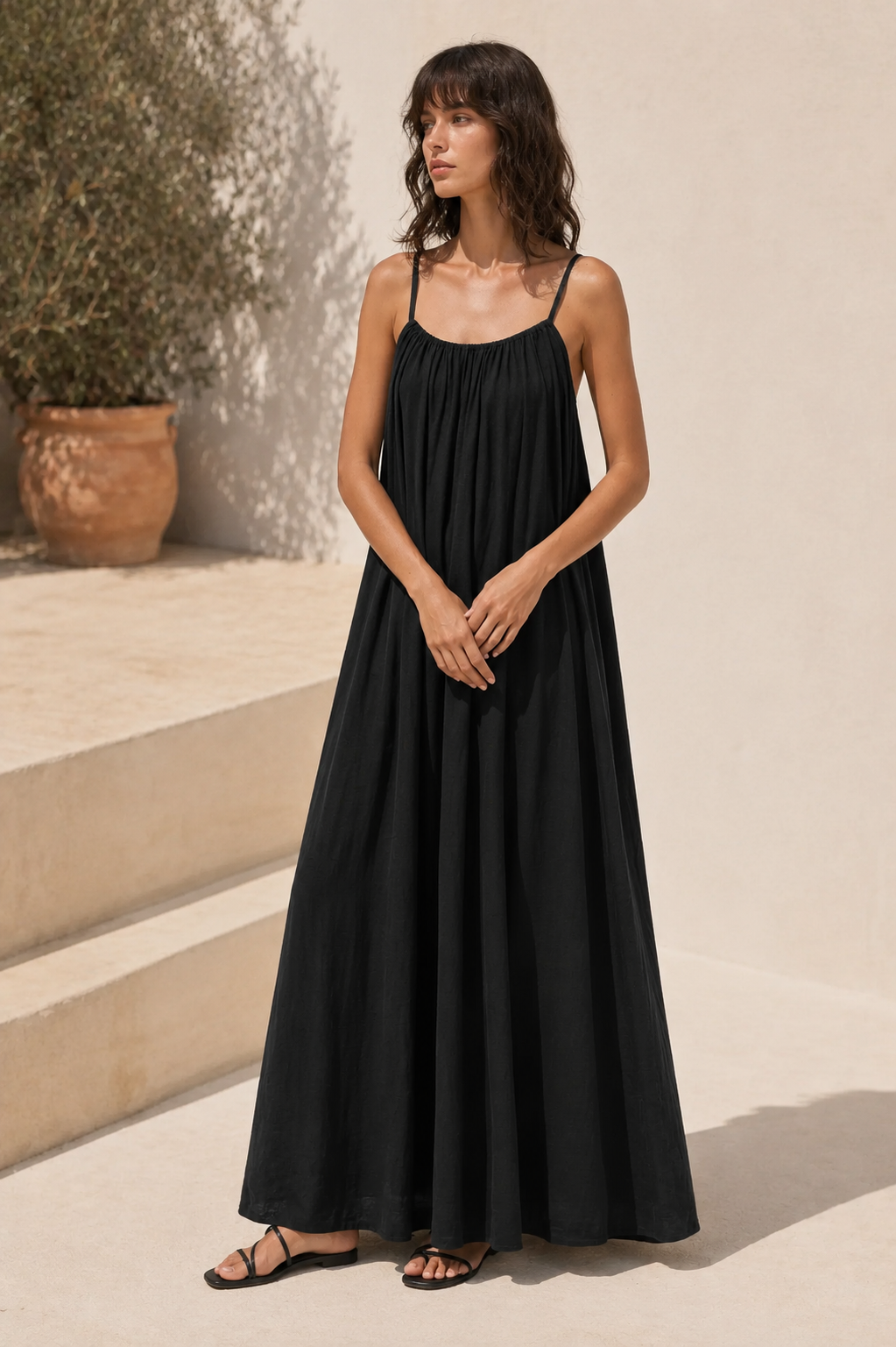 Yara - Trägerkleid mit offenem Rücken